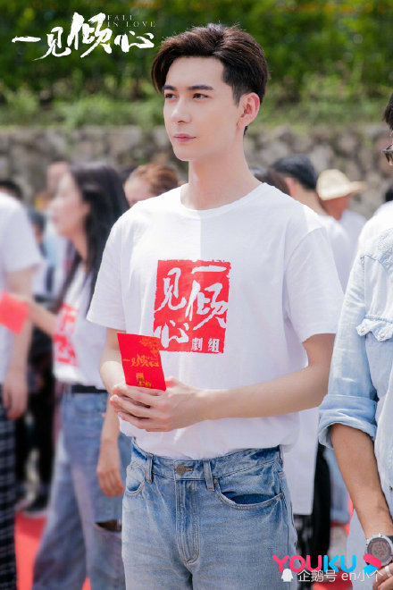 陈星旭一见倾心开机 民国少帅上线啦!九日弟弟李狗子冲呀!