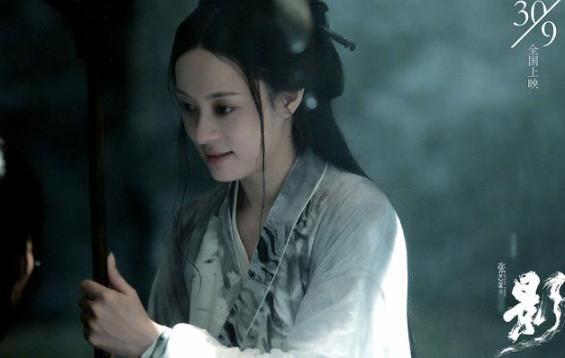 短发女神孙俪，在11年后再留长发，扎起短马尾，还真是可爱又减龄