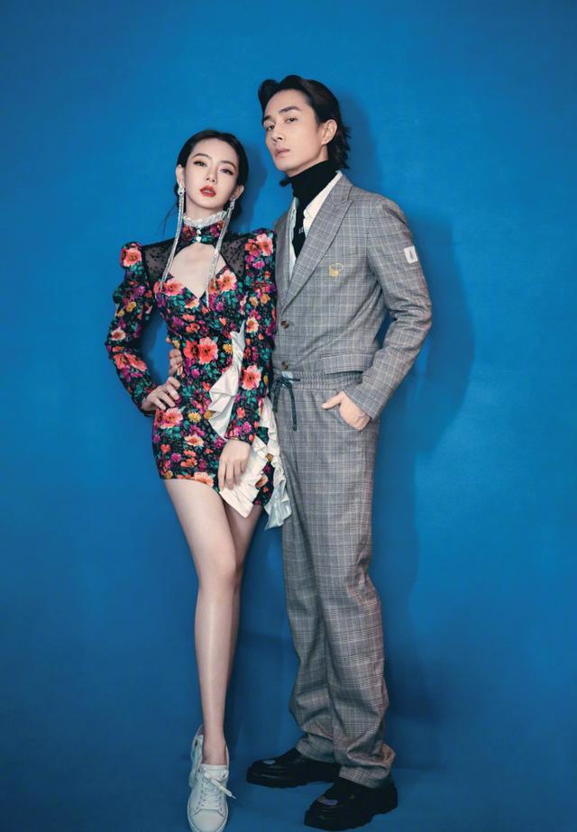 戚薇佩戴“鸽子蛋”的疯狂炫富?改良旗袍展露古典女人的独特魅力 戚薇佩戴“鸽子蛋”的疯狂炫富?改良旗袍展露古典女人的独特魅力