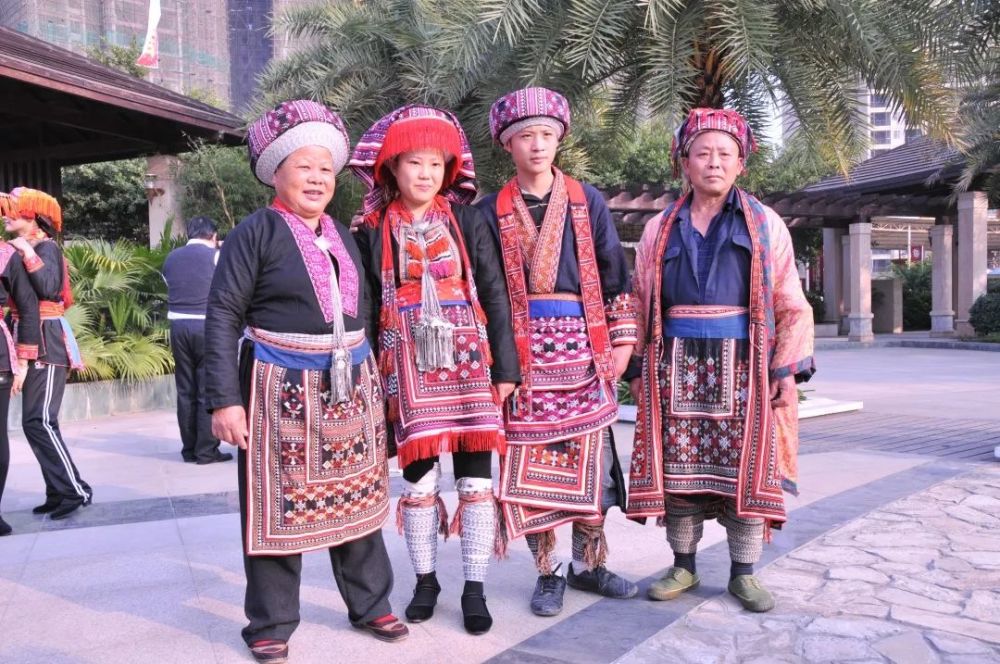 贺州市2020年文化和自然遗产日宣传展示瑶族服饰