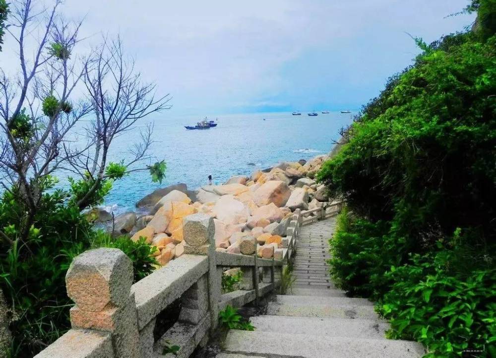 我国最无奈的城市，被5大经济强市包围，优势巨大，但今年才跻身二线城市！
