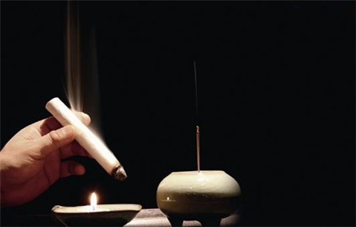 艾灸一忌：选用艾材不分阴阳