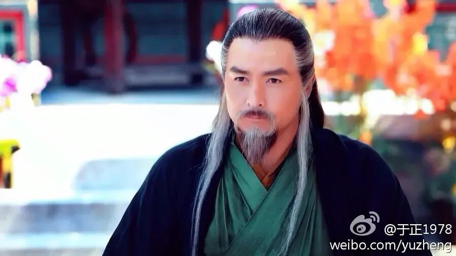 前几年于妈版的《神雕侠侣,还专门请了李铭顺扮演黄药师.