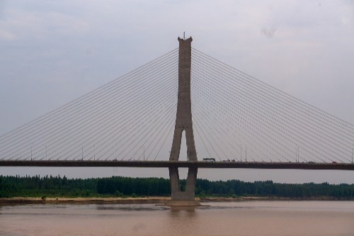 航拍济南建邦黄河大桥,三塔飞跨黄河,煞是壮观