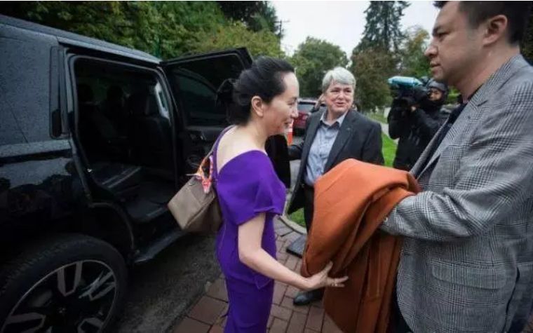 有家人的陪伴,给了孟晚舟很大的支持,我们相信正义终会到来,也愿