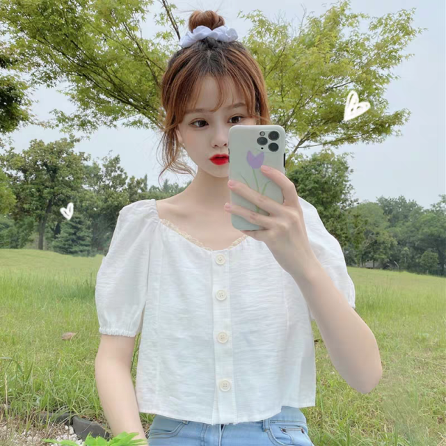 小个子还是更适合甜美可爱的风格,将自己的特点变成优点,并且发挥到最
