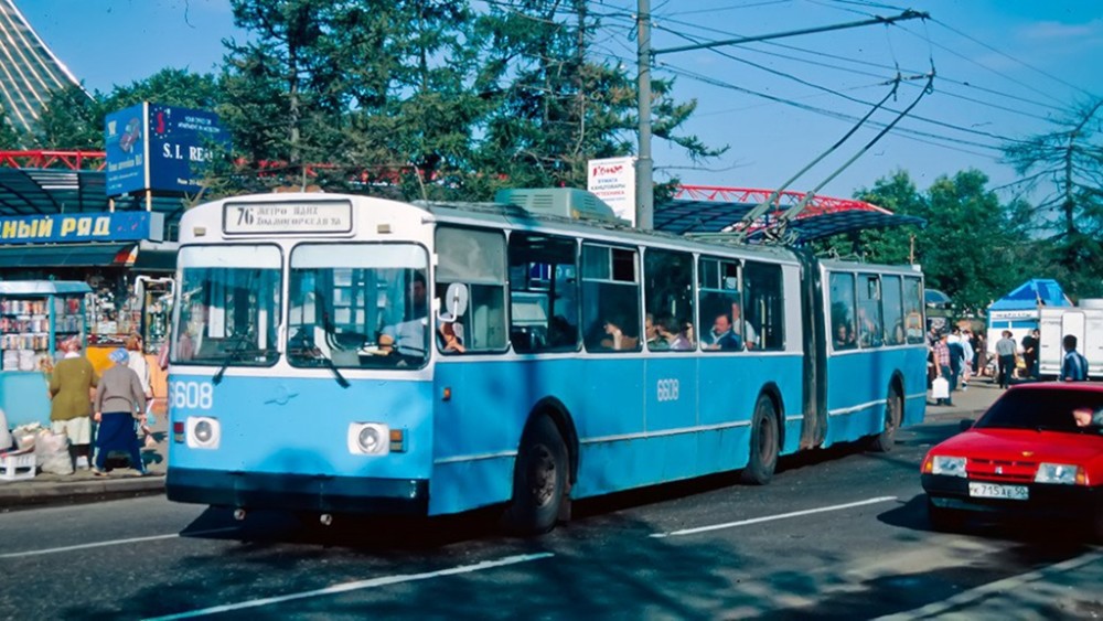 珍贵影像 看真车迷在1997年拍摄的莫斯科公交车