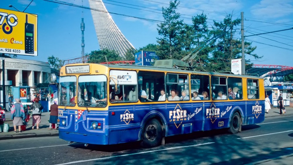 珍贵影像 看真车迷在1997年拍摄的莫斯科公交车