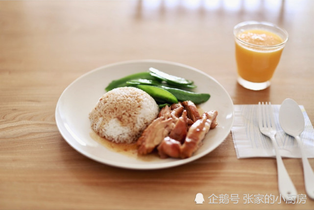 一个人的极简午餐,一荤一素天天不重样,花钱少吃得饱