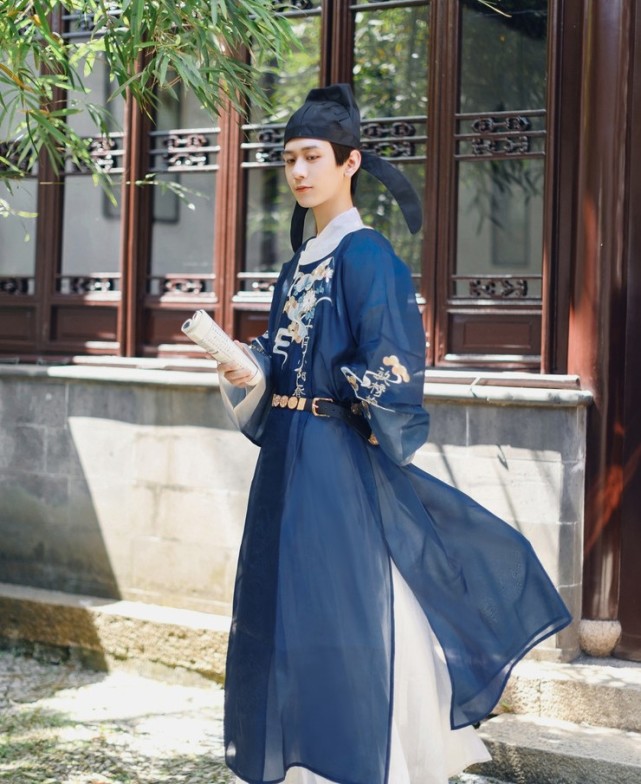 汉服:白菜又貌美的圆领袍,你心动了吗?
