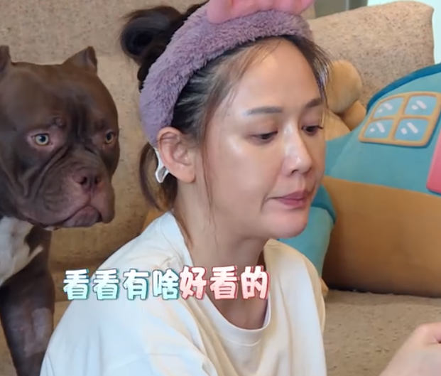 原来这才是女明星的真实颜值,陈乔恩素颜录制节目,网友直接看懵了
