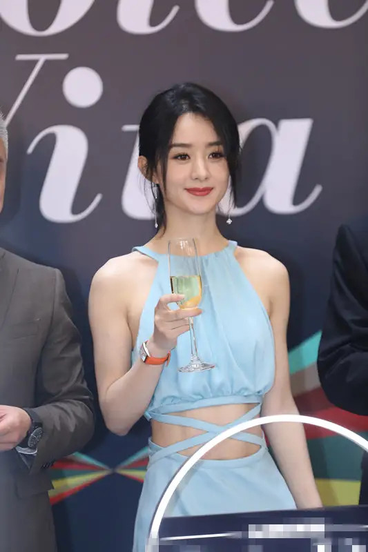 赵丽颖的蚂蚁腰是真实存在的吗？新图太美了吧