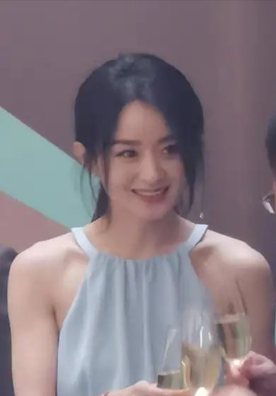 赵丽颖的蚂蚁腰是真实存在的吗？新图太美了吧