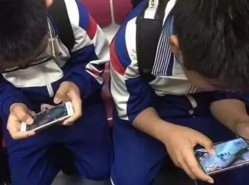 熊孩子又要哭了!孩子冒用家长身份玩游戏,腾讯游戏放出了这个大招!