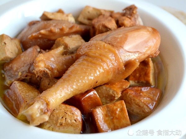 焖炖鸡肉豆腐干