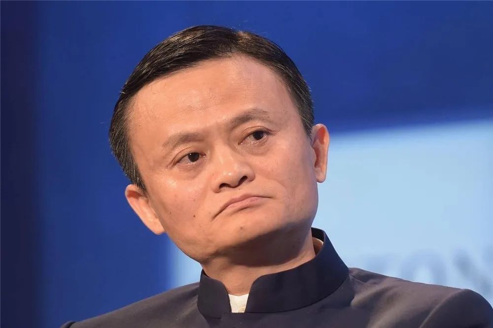 手里有20万，是存银行还是买房？马云、任正非早已给出答案