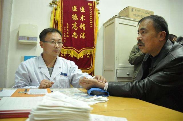 纯正的传统中医越来越少，我们正在见证中医的消亡