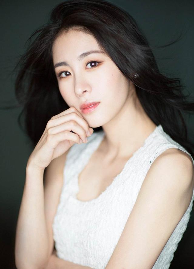 毛晓彤,1988年2月16日出生于天津市,中国内地影视女演员,毕业于中央