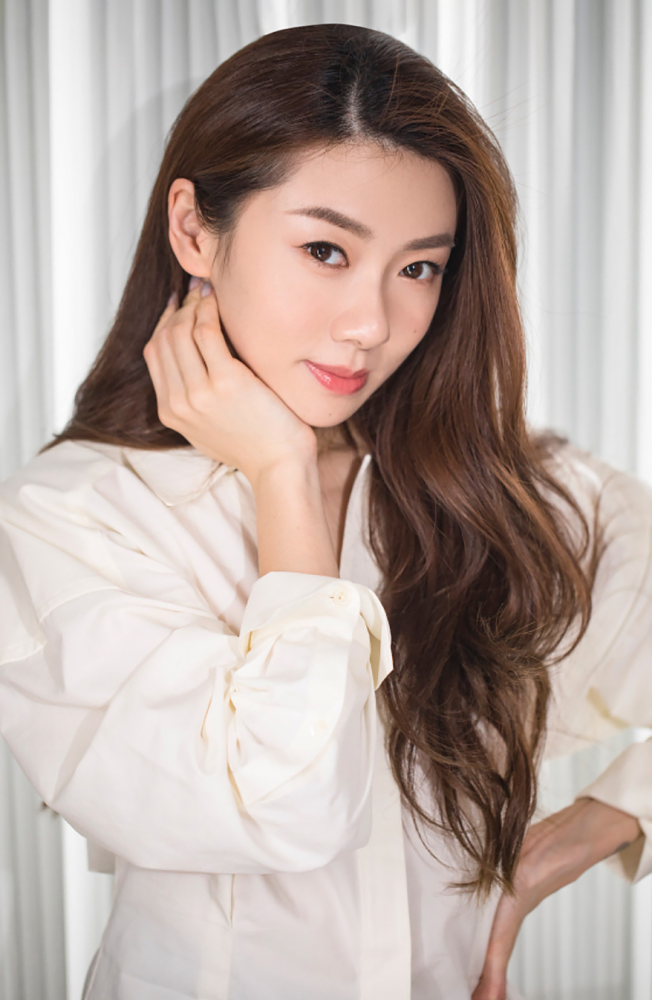 欧阳娜娜带我逛花园黄景瑜送香水，芭姐的生活全公开！