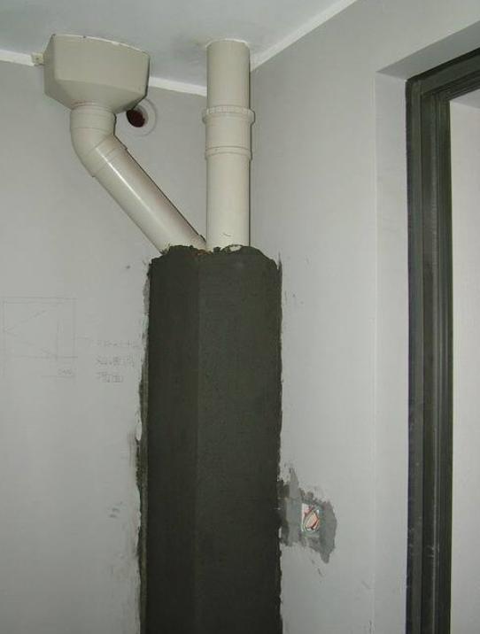 阳台包水管和室内大不同,经验老师傅:包完水管又砌砖