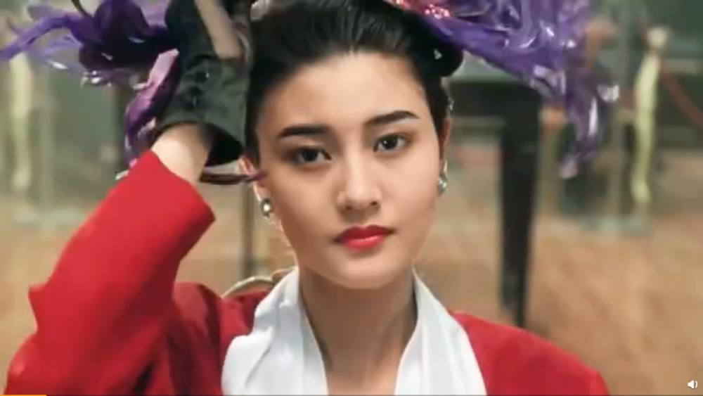 成为双料冠军 而号称最美的港姐大美人李嘉欣同一时间段被三位富家