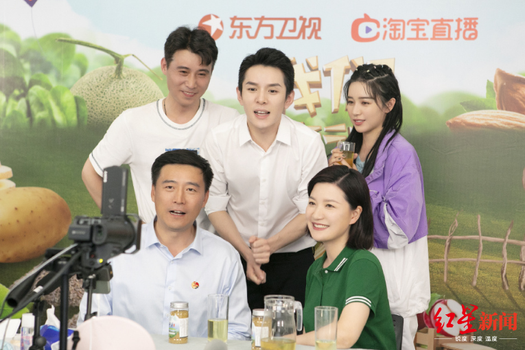 扛不住了！365天直播389场，李佳琦停播一周动手术