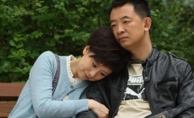 出狱2020天后,黄海波要准备复出?与妻子曲珊珊直播首秀人气惨淡