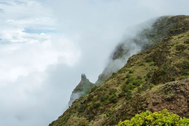 朱提秘境 云上花山:昭通鲁甸轿顶山