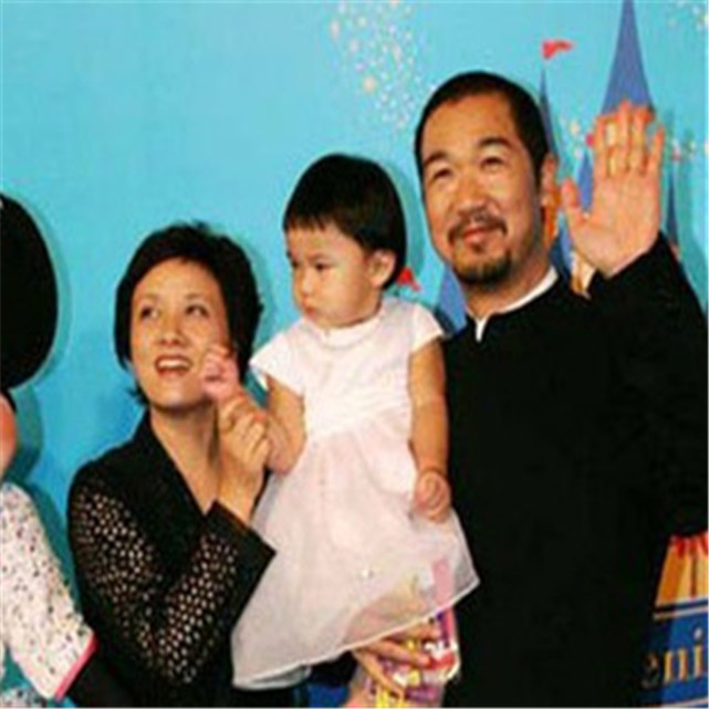 领养孩子的四位明星,张国立邓婕夫妇上榜,而他的养子比自己都有名!