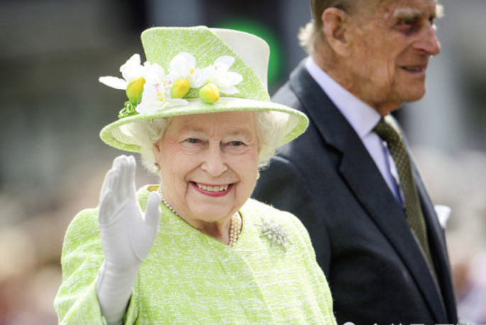 英国女王出门,为何必带两袋血浆?得知真相后:生在王室