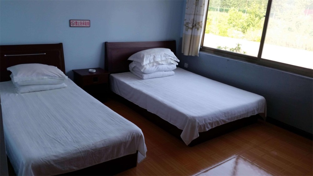 火车站"拉客"大妈介绍的旅馆,为何仅需三四十元?别贪小便宜!
