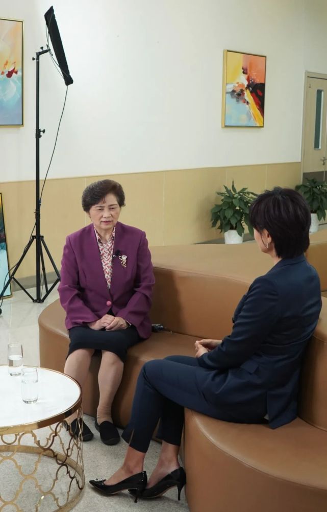 专访李兰娟:三入武汉,她说"我有思想准备,准备被感染.