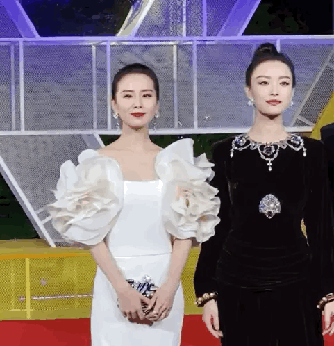 又一合影杀手出现与刘亦菲刘诗诗倪妮齐名高手过招太养眼