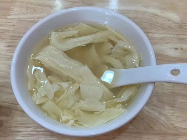 在北方,夏季也经常熬绿豆汤来解暑,但一般不加海带.