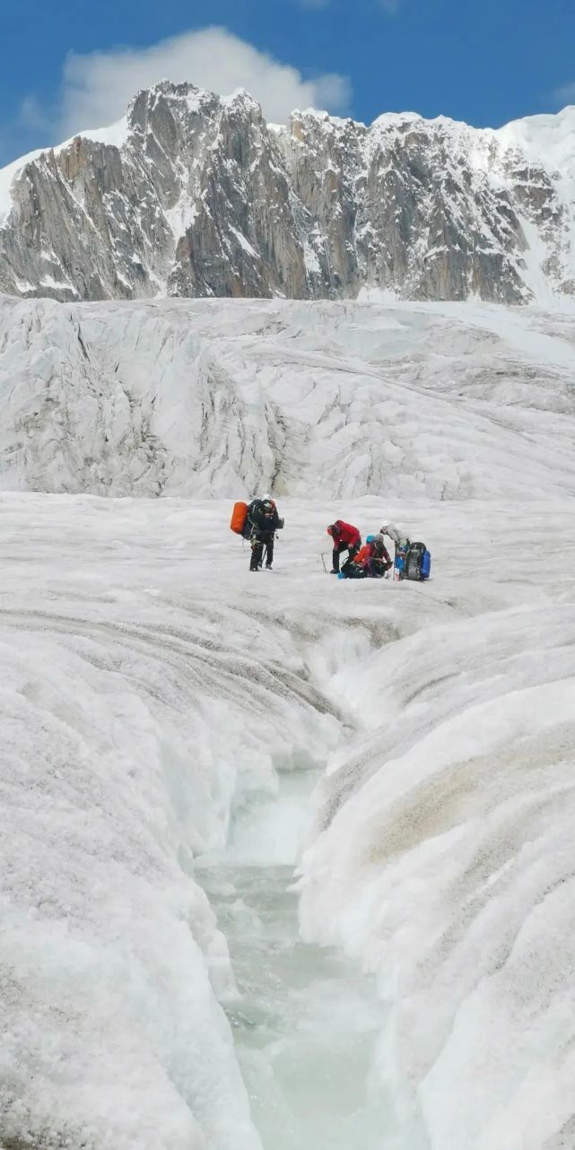 这就是6000米级雪山中最美的那一座?