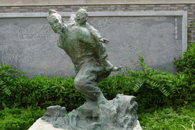 张巡杀妾饷三军陆秀夫负主殉国为了多数人就能牺牲少数人