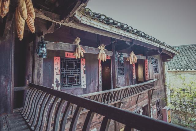 中国第一的布依族堂屋,拥有两百年历史,是布依族古民居活化石