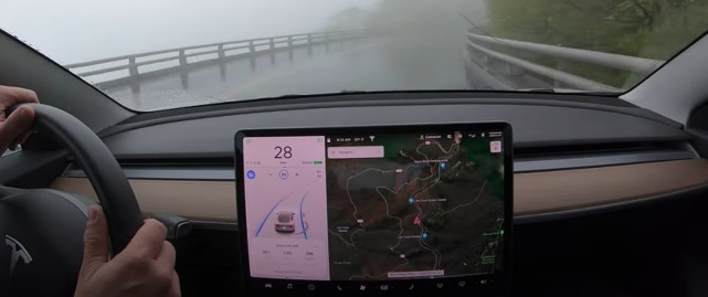 车圈｜特斯拉推“限时大礼包”：基础版Autopilot仅需2000美元