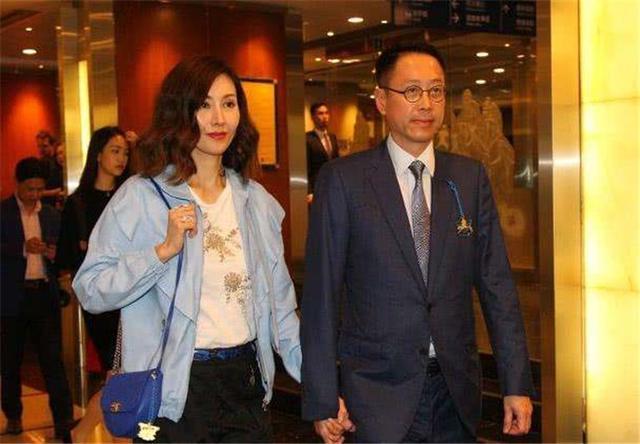 李嘉欣曾为嫁入豪门,多次成为第三者,经历十分丰富