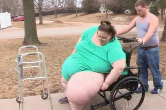世界上最胖的女人,体重1450斤破世界纪录,却还想继续