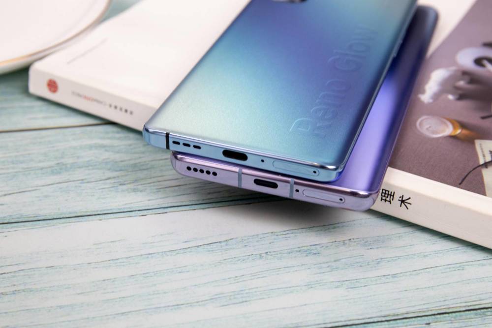 上:oppo reno4 pro  下:荣耀30 pro