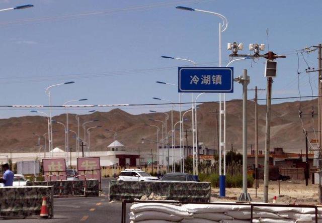 冷湖镇具体位于我国青海省的北部,是茫崖市下辖的一个乡镇.