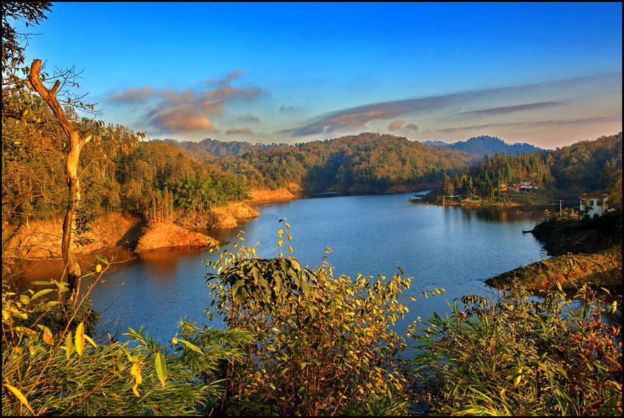 云南铜锣坝国家森林公园:天然氧吧 风景美如画