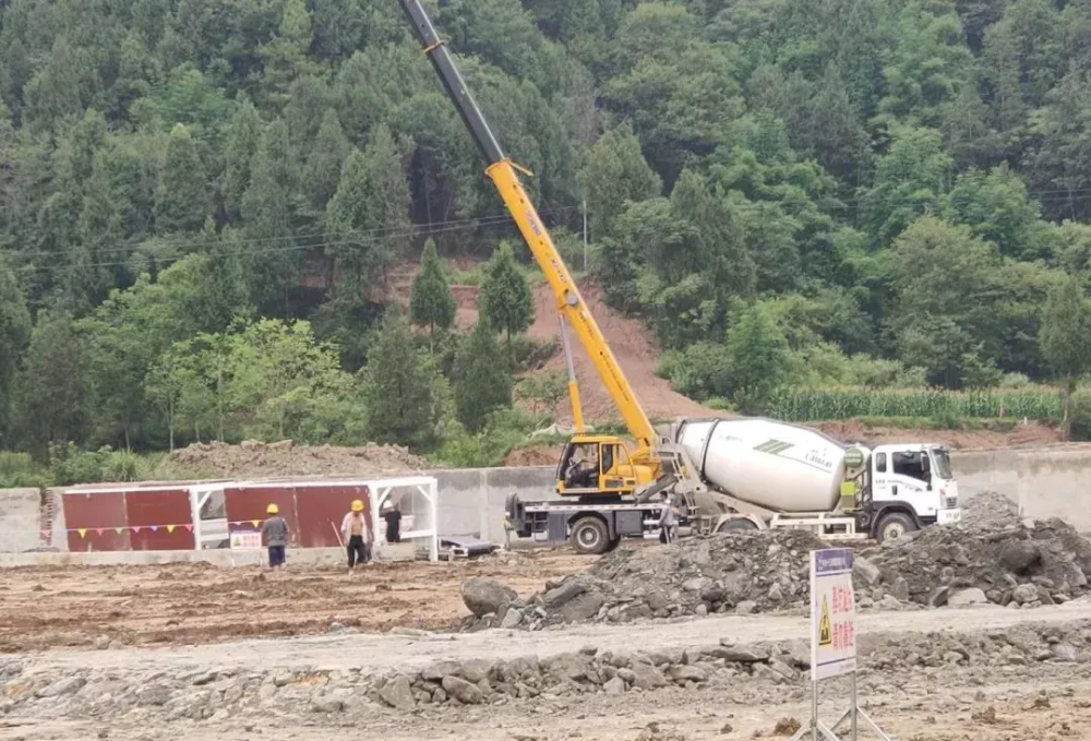 正式动工建设了绵苍巴高速公路苍溪至巴中歧坪段