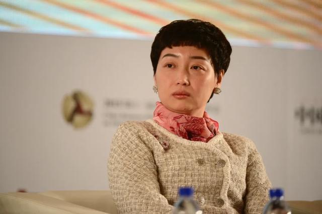 黄光裕妻子:杜鹃