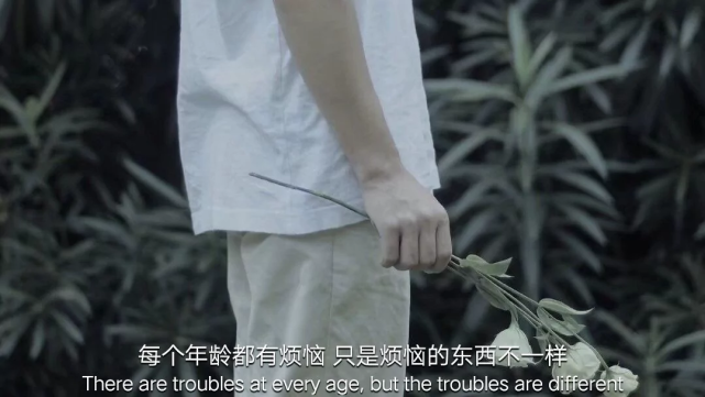 "安慰自己孤独的"文案:以前对你多热情,现在就有多失望