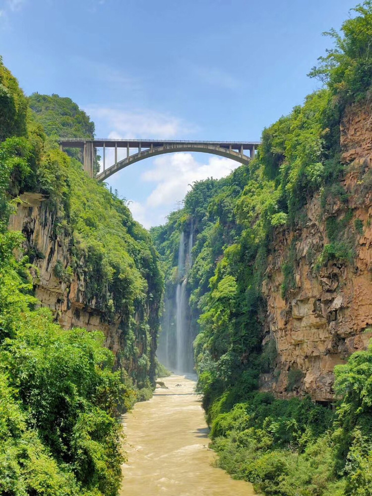 马岭河峡谷青山依旧_腾讯新闻