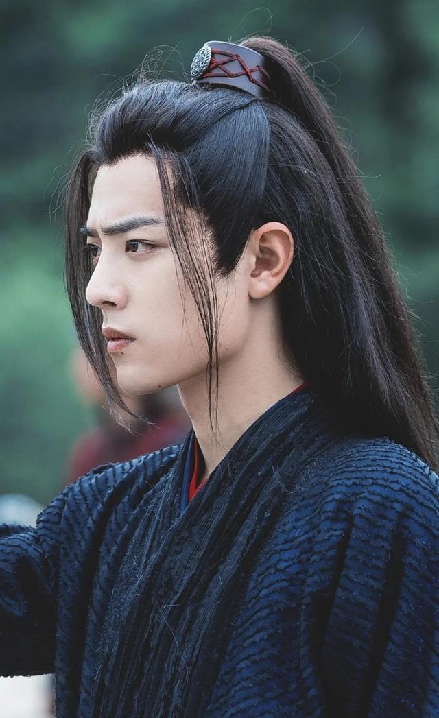 《陈情令》即将一周年,肖战还在不夜天,没有含光君但