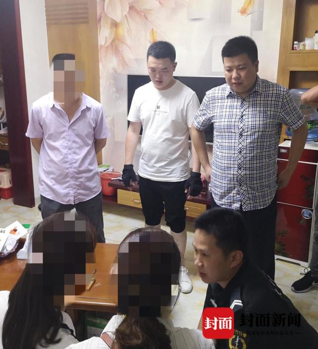 与此同时,周榆饶等人会同东南区派出所民警李昭