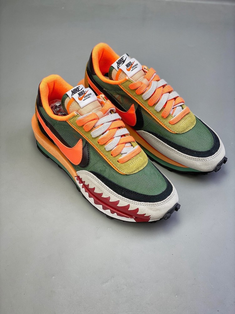 鲨鱼x sacai x nike 联名双勾swoosh跑步鞋